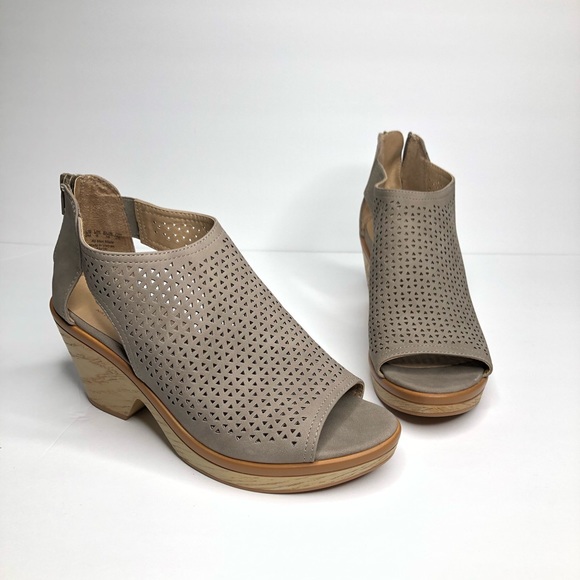 naturalizer fayth bootie